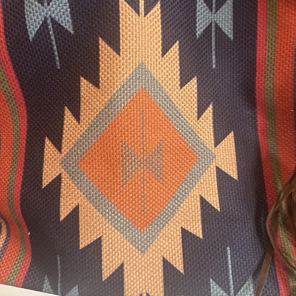 PRETTY CANVAS TOTE NWOT AZTEC DESIGN - Picture 4 of 14